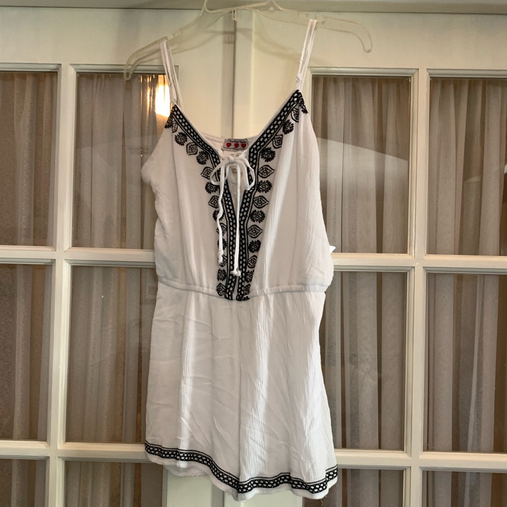 White shorts romper black embroidery at neckline Size L